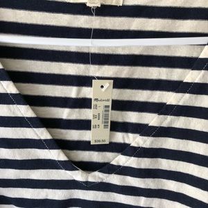 V-Neck Setlist Boxy Top Striped